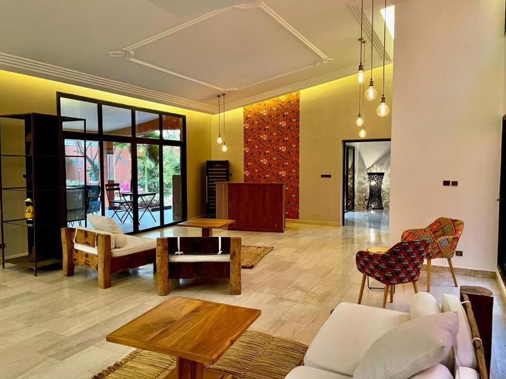Le Kentia Hotel Lome Exterior photo