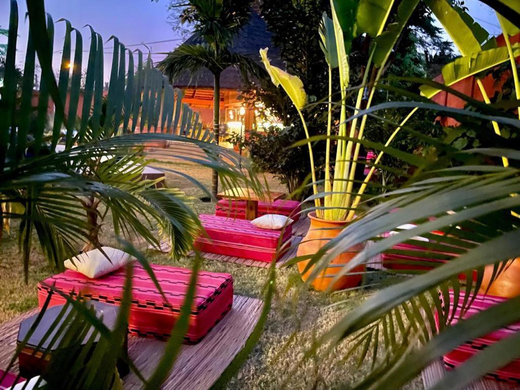 Le Kentia Hotel Lome Exterior photo