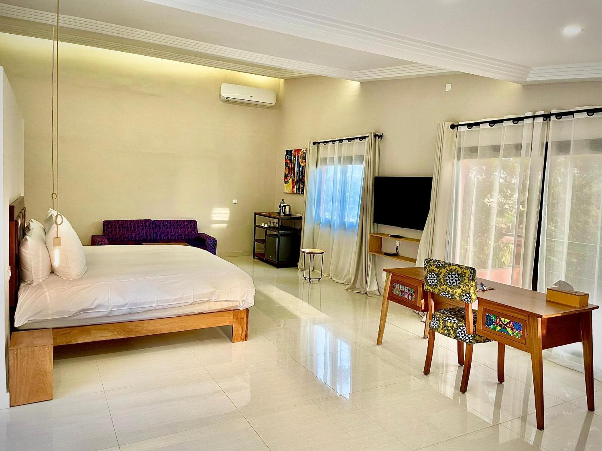 Le Kentia Hotel Lome Exterior photo