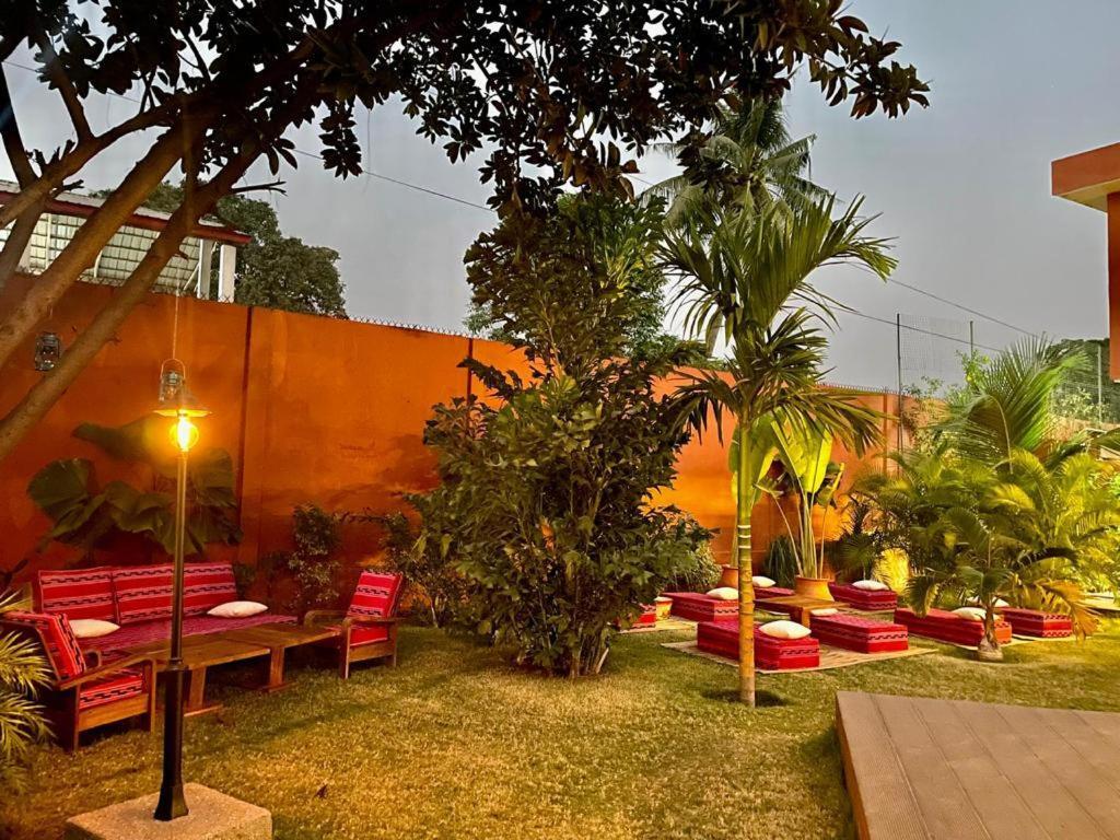 Le Kentia Hotel Lome Exterior photo