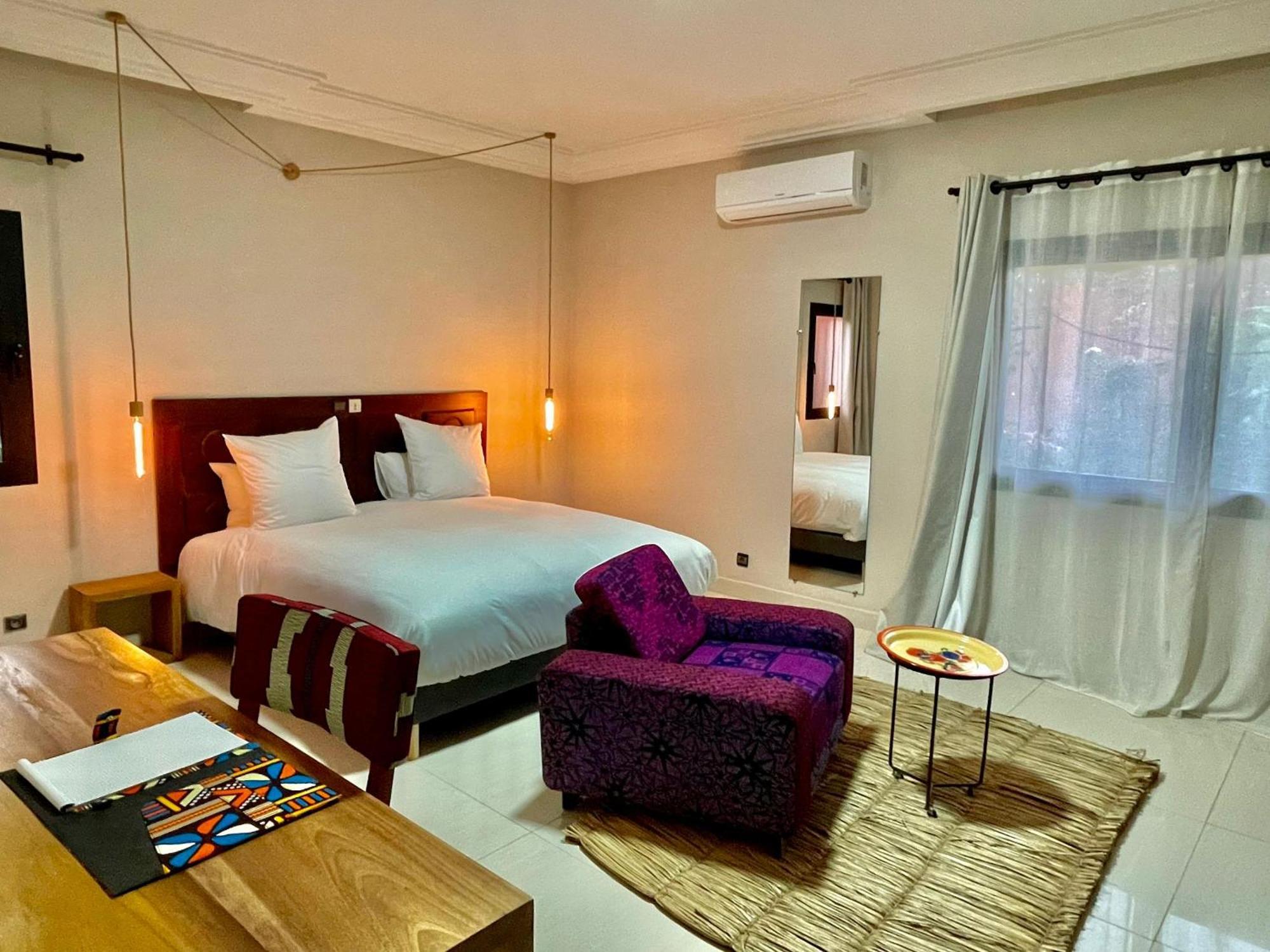 Le Kentia Hotel Lome Exterior photo